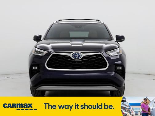 2022 Toyota Highlander Hybrid Platinum