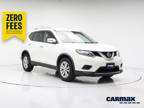 White 2016 Nissan Rogue SV