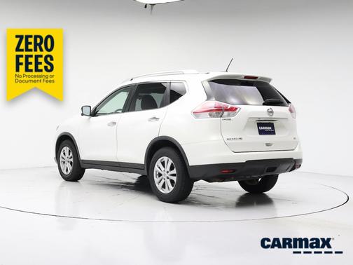 White 2016 Nissan Rogue SV