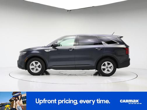 Gray 2023 Kia Sorento LX