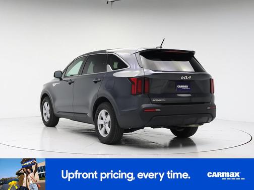 Gray 2023 Kia Sorento LX