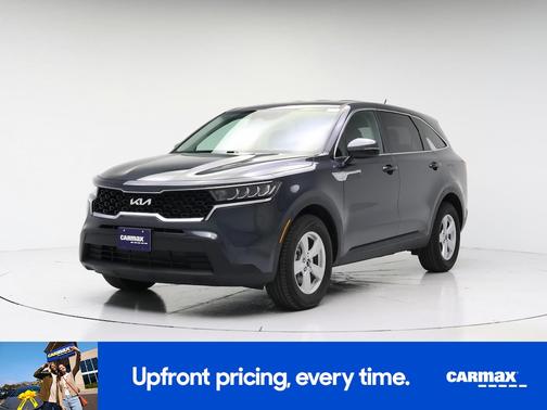 Gray 2023 Kia Sorento LX