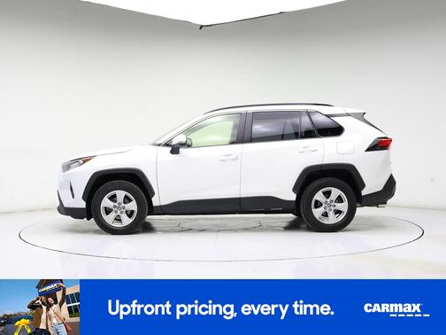 White 2019 Toyota RAV4 XLE