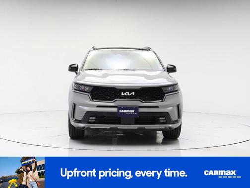 Gray 2023 Kia Sorento SX