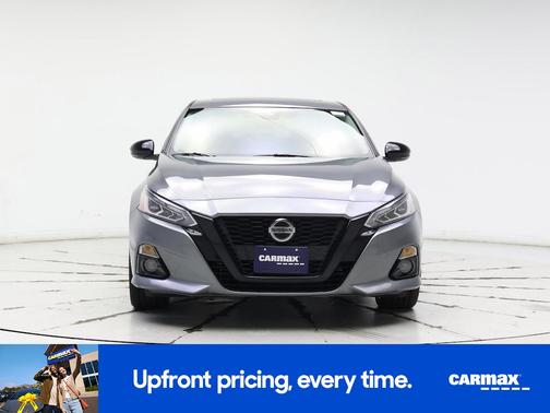 2022 Nissan Altima SR