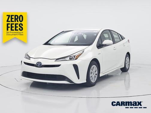 White 2019 Toyota Prius LE