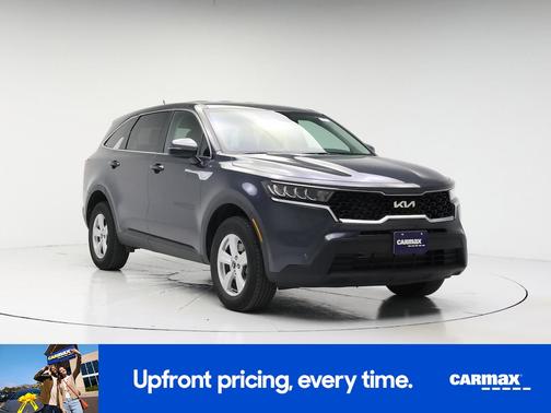 Gray 2023 Kia Sorento LX