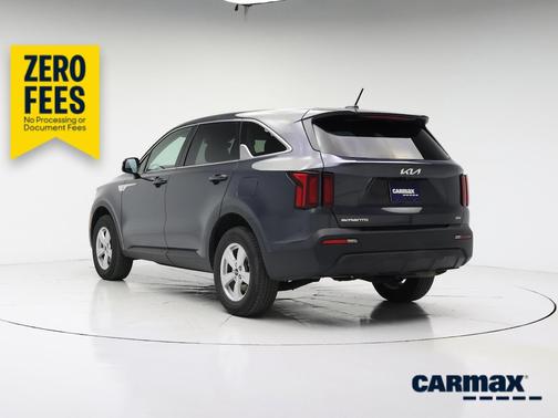 Gray 2023 Kia Sorento LX