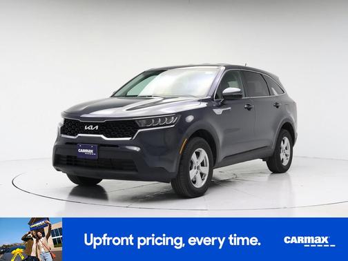 Gray 2023 Kia Sorento LX
