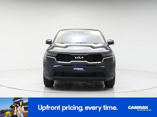 Gray 2023 Kia Sorento LX