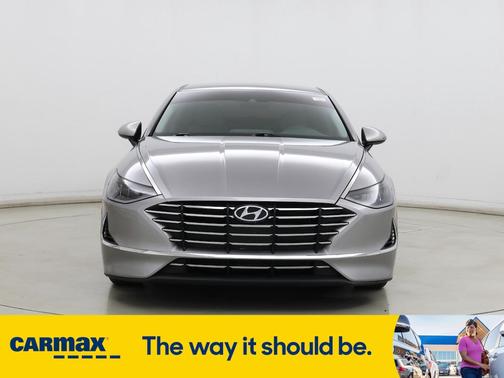 2022 Hyundai SONATA SE