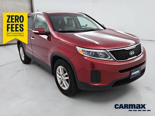 Red 2015 Kia Sorento LX