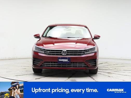 2019 Volkswagen Passat SE R-Line