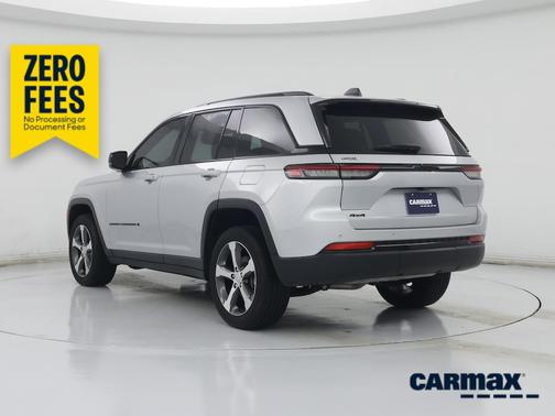 Silver 2024 Jeep Grand Cherokee Altitude