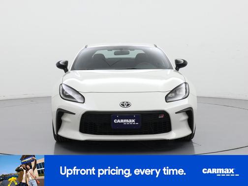 White 2024 Toyota GR86