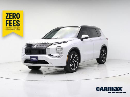 White 2024 Mitsubishi Outlander SEL Black Edition
