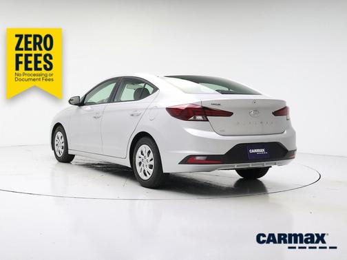 Silver 2019 Hyundai ELANTRA SE