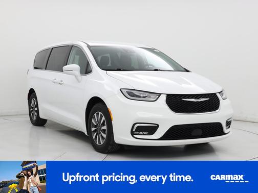White 2022 Chrysler Pacifica Hybrid Touring L