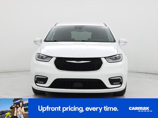 White 2022 Chrysler Pacifica Hybrid Touring L