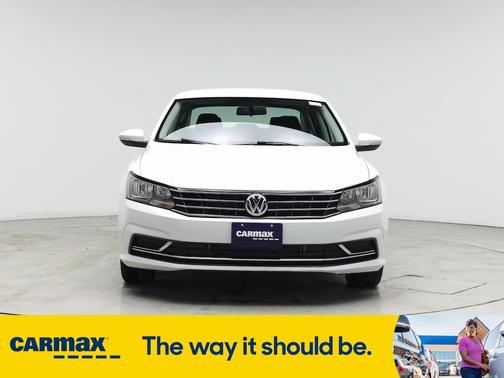 2016 Volkswagen Passat S