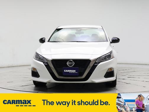 2022 Nissan Altima SR