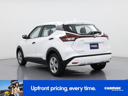 White 2024 Nissan Kicks S