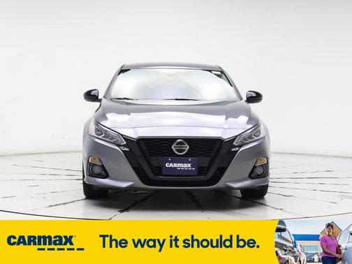 2022 Nissan Altima SR