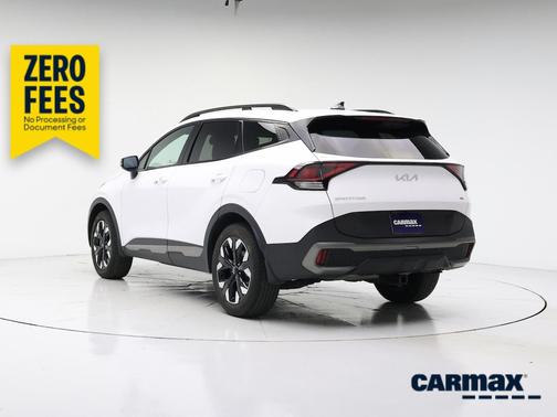 White 2023 Kia Sportage X-Line