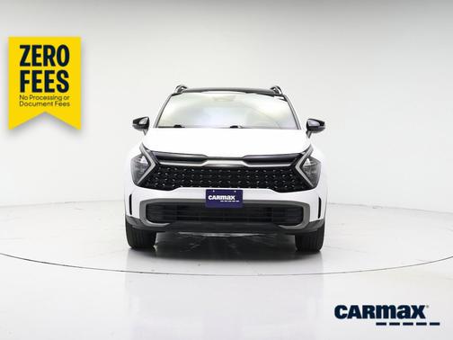 White 2023 Kia Sportage X-Line
