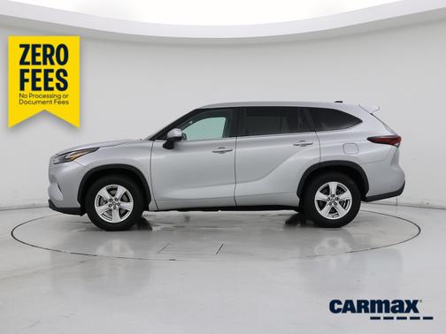 Silver 2025 Toyota Highlander LE