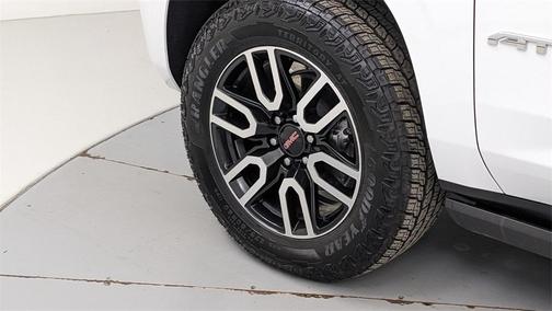 2024 GMC Yukon AT4