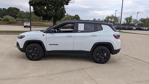 2023 Jeep Compass Trailhawk