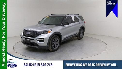 Iconic Silver Metallic 2022 Ford Explorer XLT