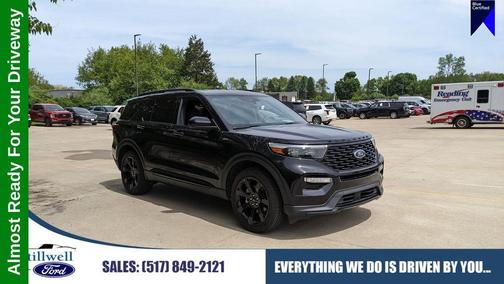 Black Metallic 2023 Ford Explorer ST-Line