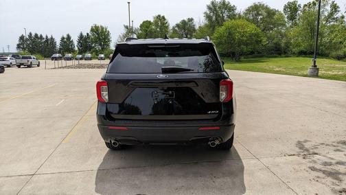 Black Metallic 2023 Ford Explorer ST-Line