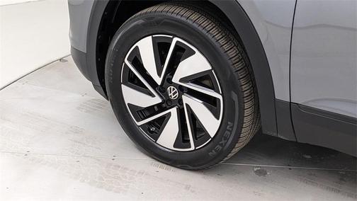 2025 Volkswagen Atlas 2.0T SE