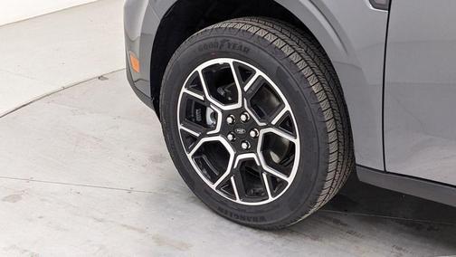 Gray Metallic 2026 Ford Maverick Lariat