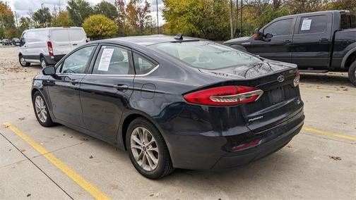 2020 Ford Fusion SE