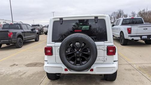 2021 Jeep Wrangler Unlimited Sahara Altitude