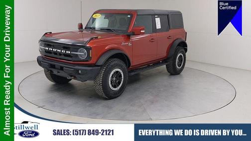 Hot Pepper Red Metallic Tinted Clearcoat 2022 Ford Bronco Outer Banks