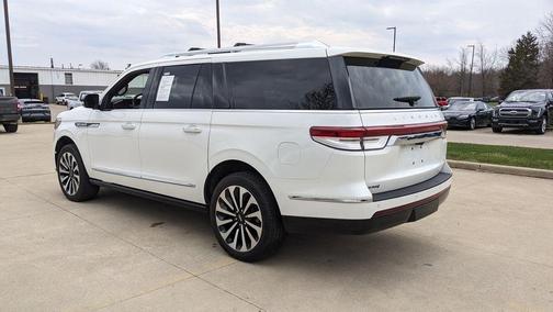 Pristine White 2023 Lincoln Navigator L Reserve