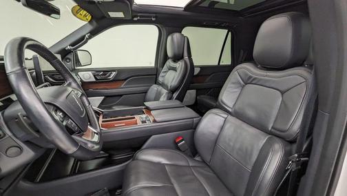 Pristine White 2023 Lincoln Navigator L Reserve