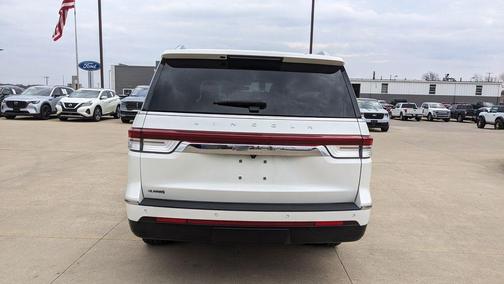 Pristine White 2023 Lincoln Navigator L Reserve