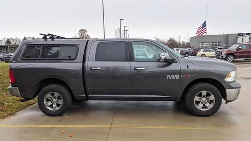 2016 RAM 1500 SLT