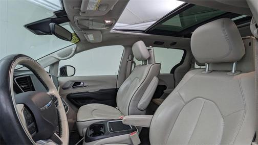 2018 Chrysler Pacifica Hybrid Limited