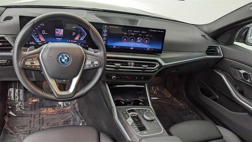 2024 BMW 330e xDrive