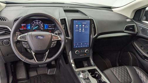 Green Metallic 2023 Ford Edge Titanium