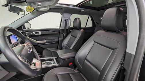 Blue Metallic 2024 Ford Edge SEL