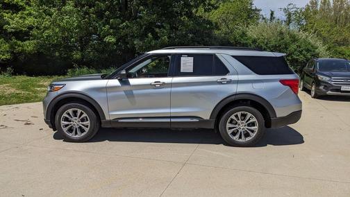 Iconic Silver Metallic 2023 Ford Explorer XLT