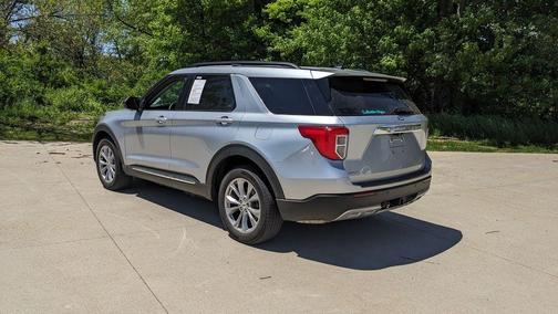 Iconic Silver Metallic 2023 Ford Explorer XLT